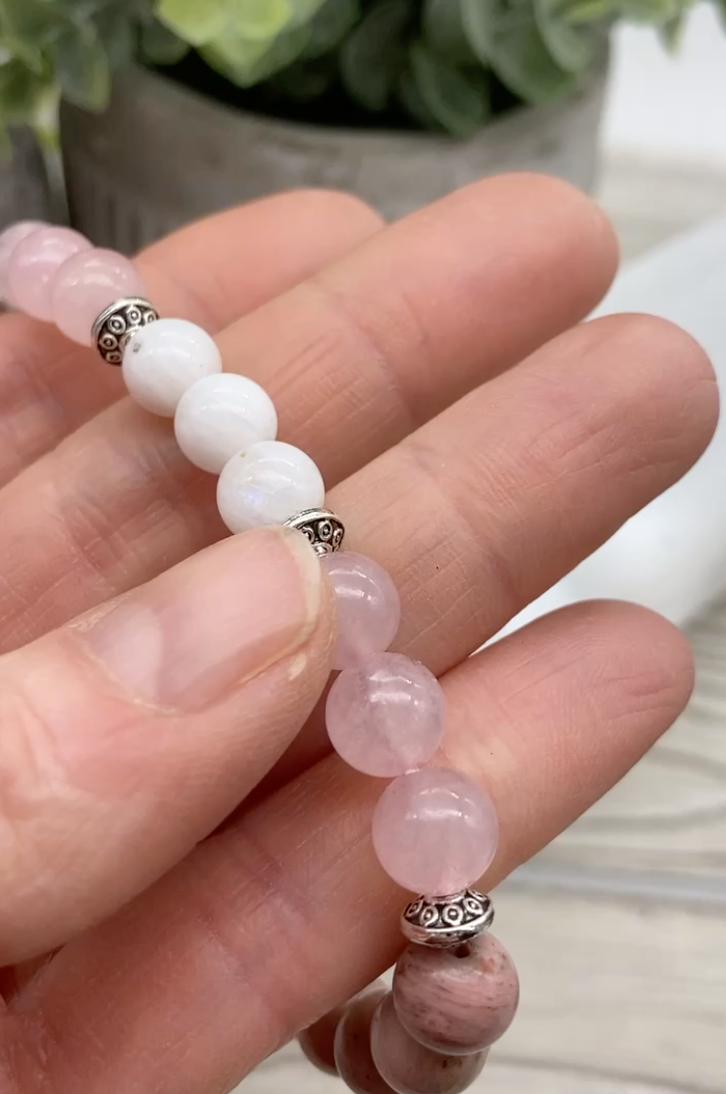 BALANCE | EMOTIONAL STABILITY | FERTILITY – Rose Quartz | Rhodonite | Moonstone